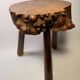 Tripodes Brutalistes lot de 5 (tabourets)