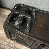 Lit Bamileke du Cameroun, sculpté à la main dans 1 seul pièce de bois