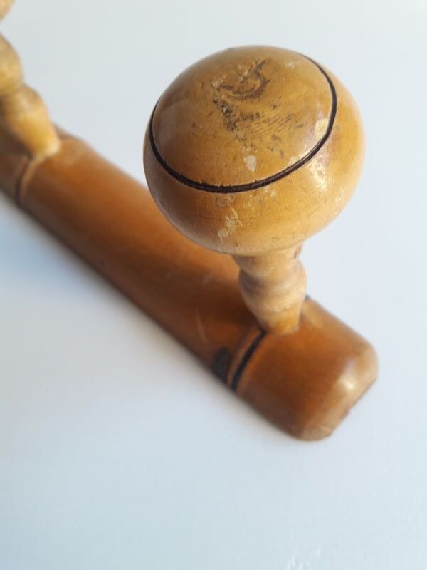 Wooden wall coat rack with 5 hooks