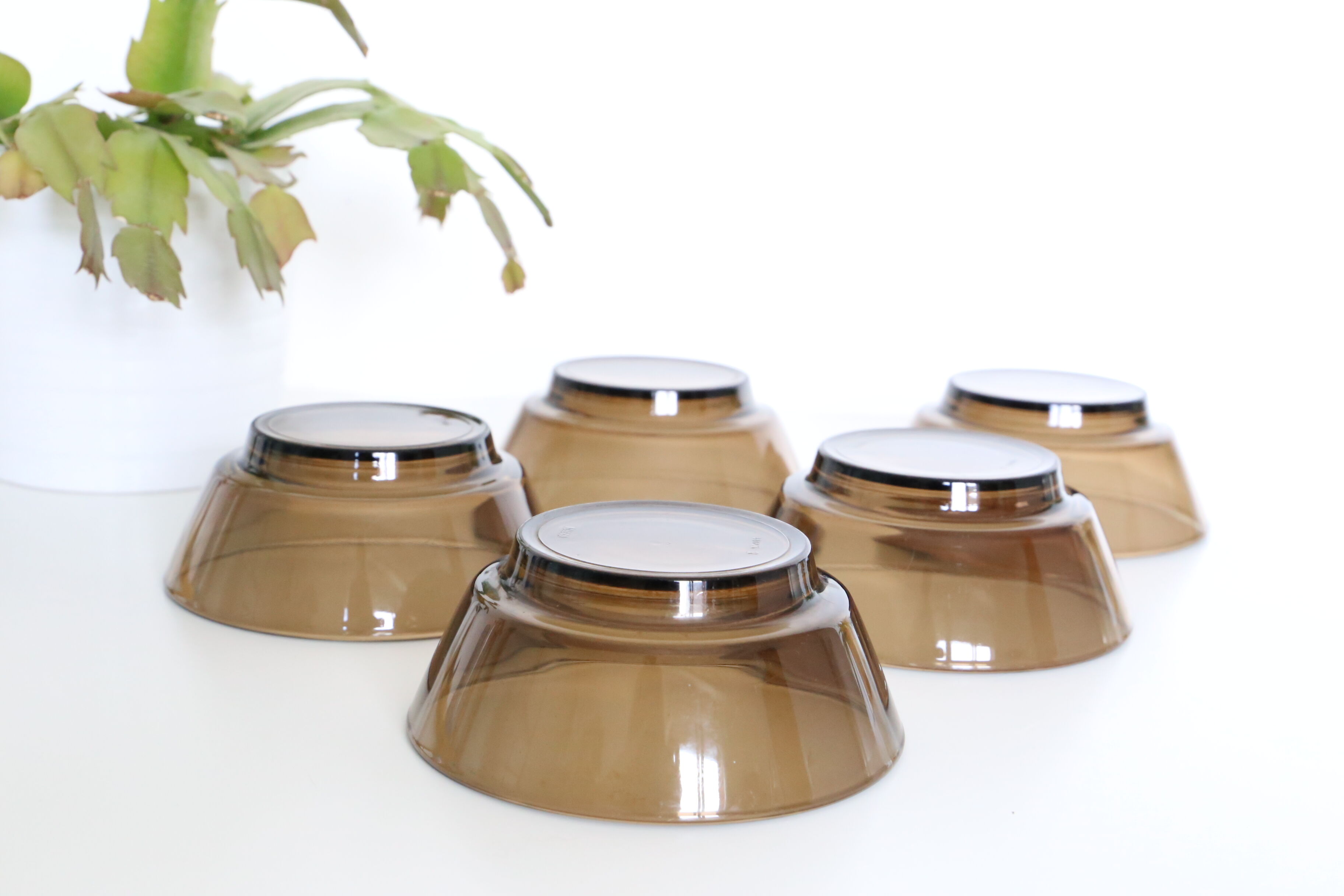 Verreco bowls in grey smoked glass