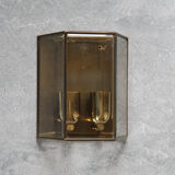 Wall sconce in brass and glass