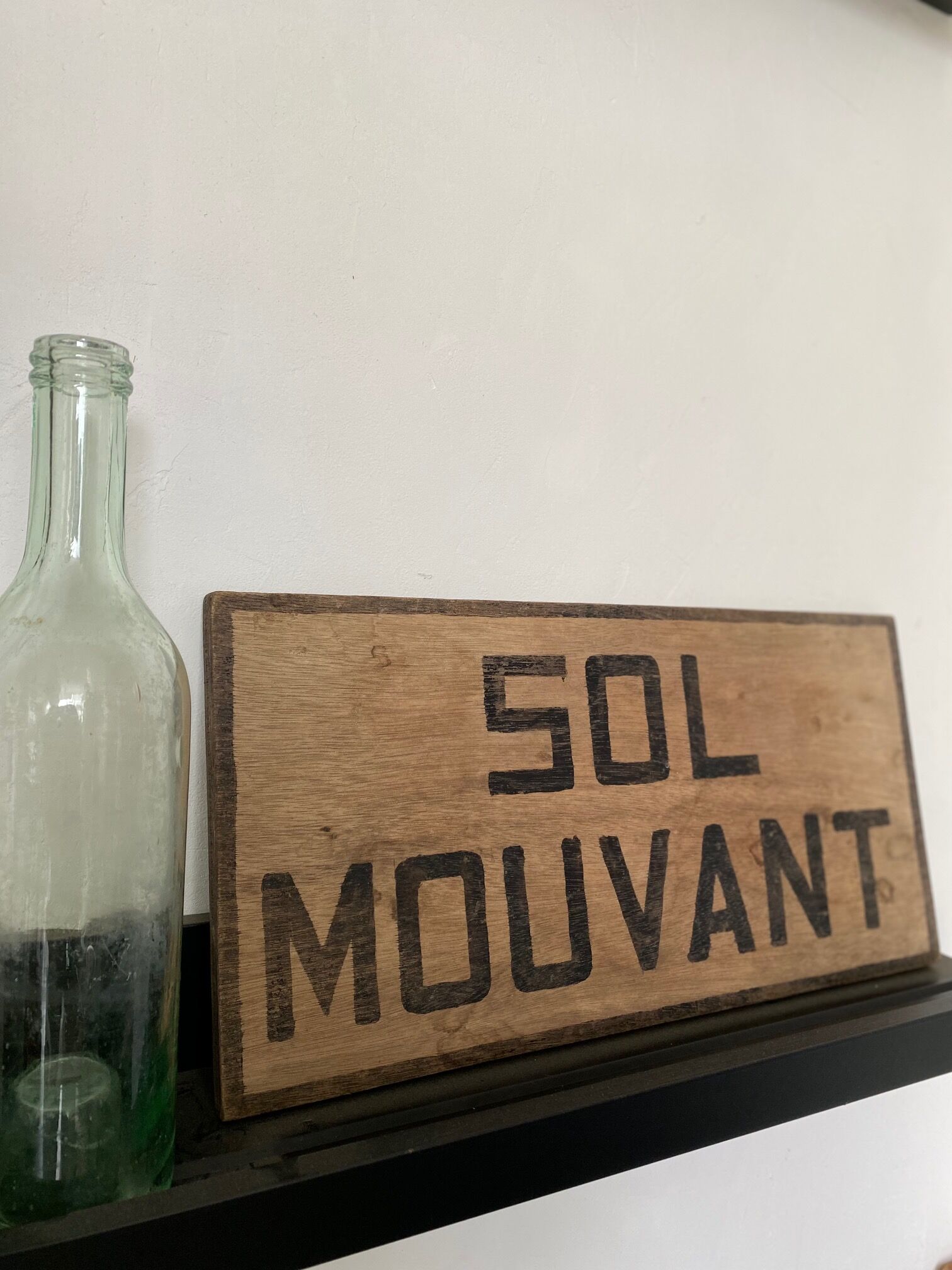 Hand-painted wooden plate "moving floor"