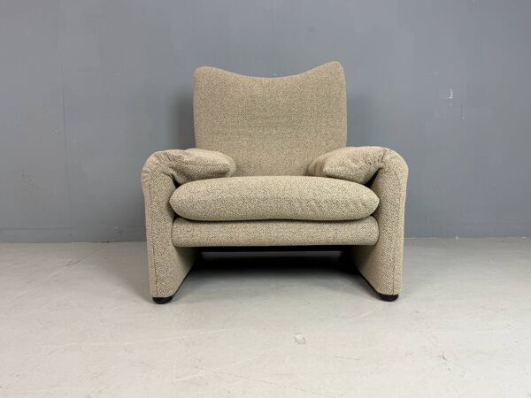 Fauteuil lounge retapissé Vico Magistretti Maralunga pour Cassina, 1980