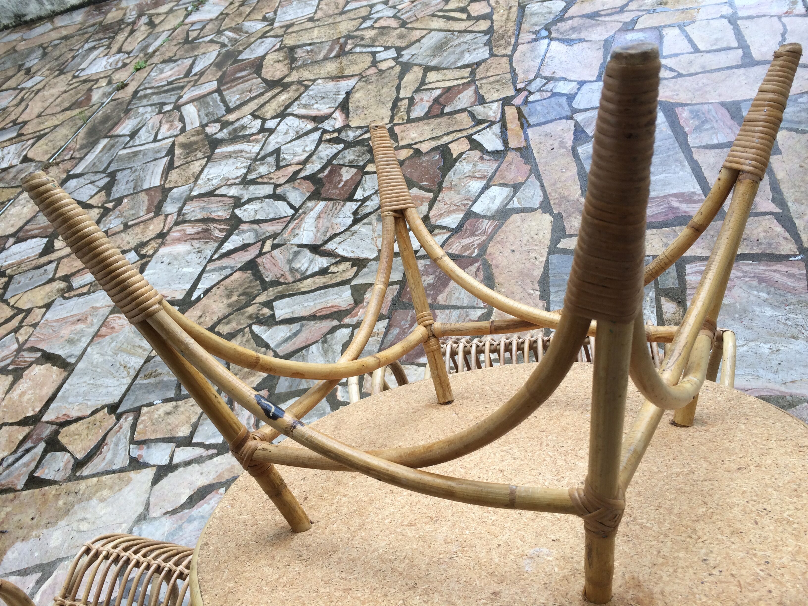 Lounge or garden table and 4 vintage wicker and rattan chairs 60s