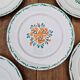 Lot de 7 assiettes plates plus de raviers