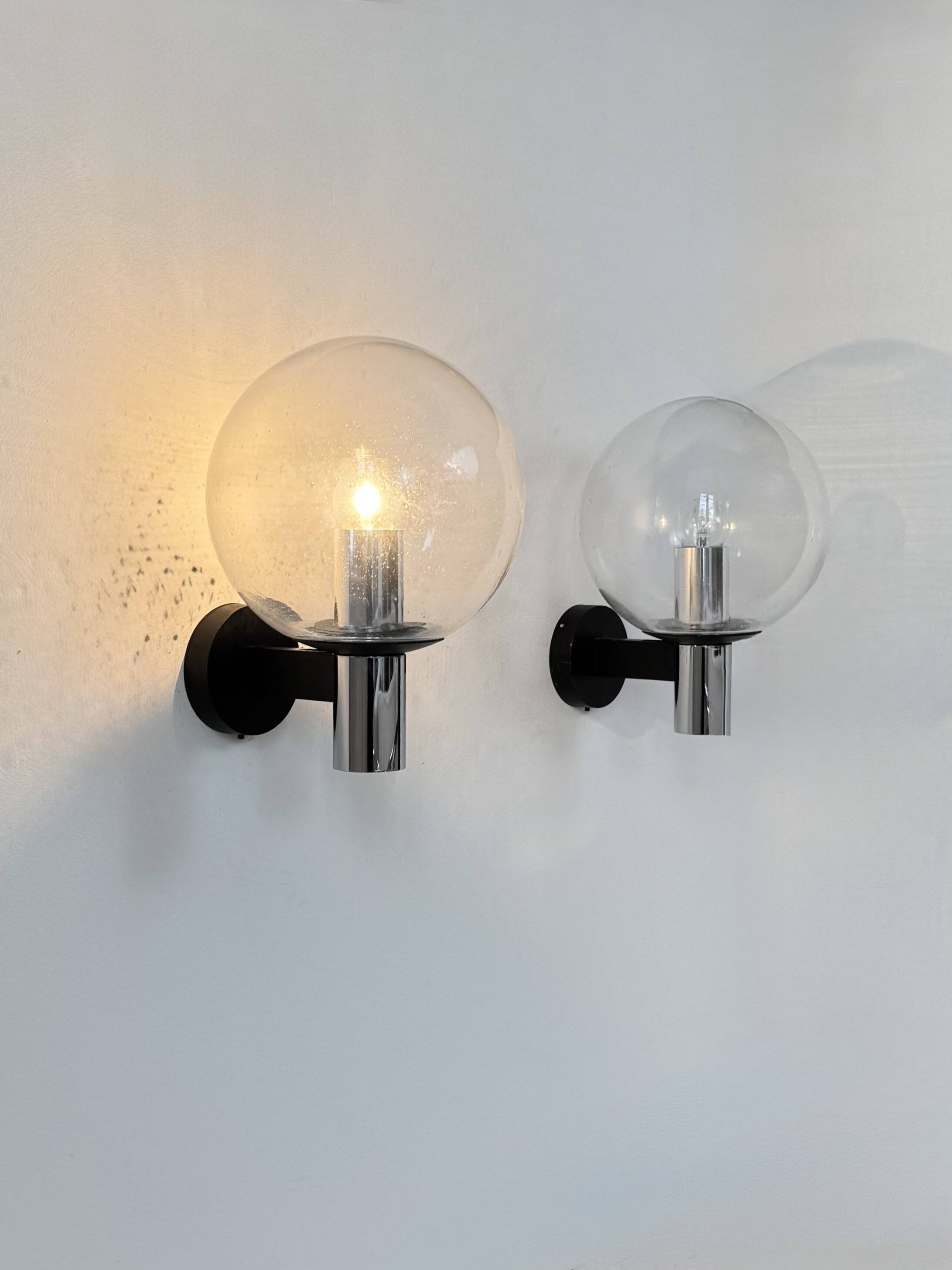 Pair of vintage XL wall lights, chrome metal and bubble glass, France, 1970.