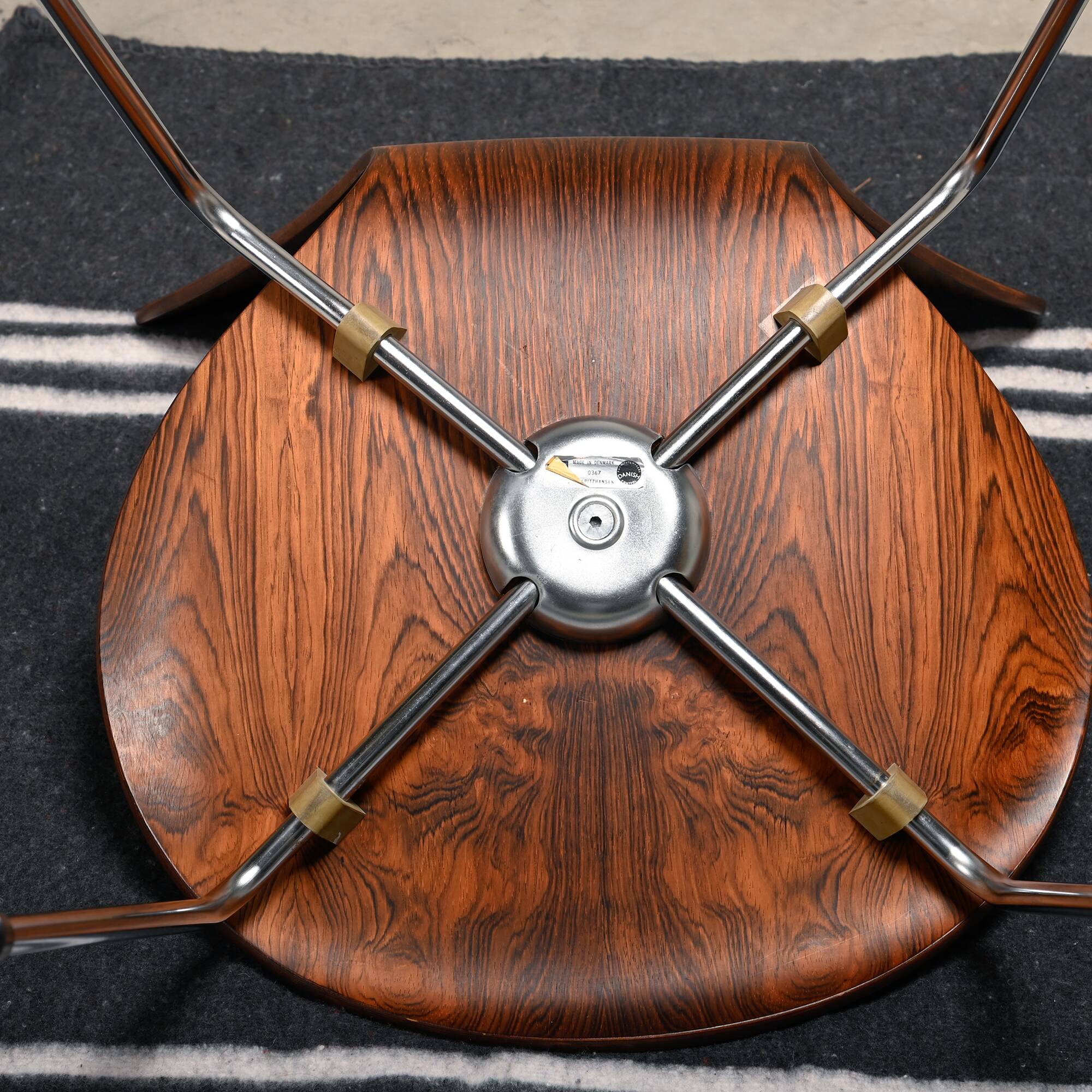 Arne Jacobsen Series 7 Chairs Rosewood Model 3107 for Fritz Hansen Denmark
