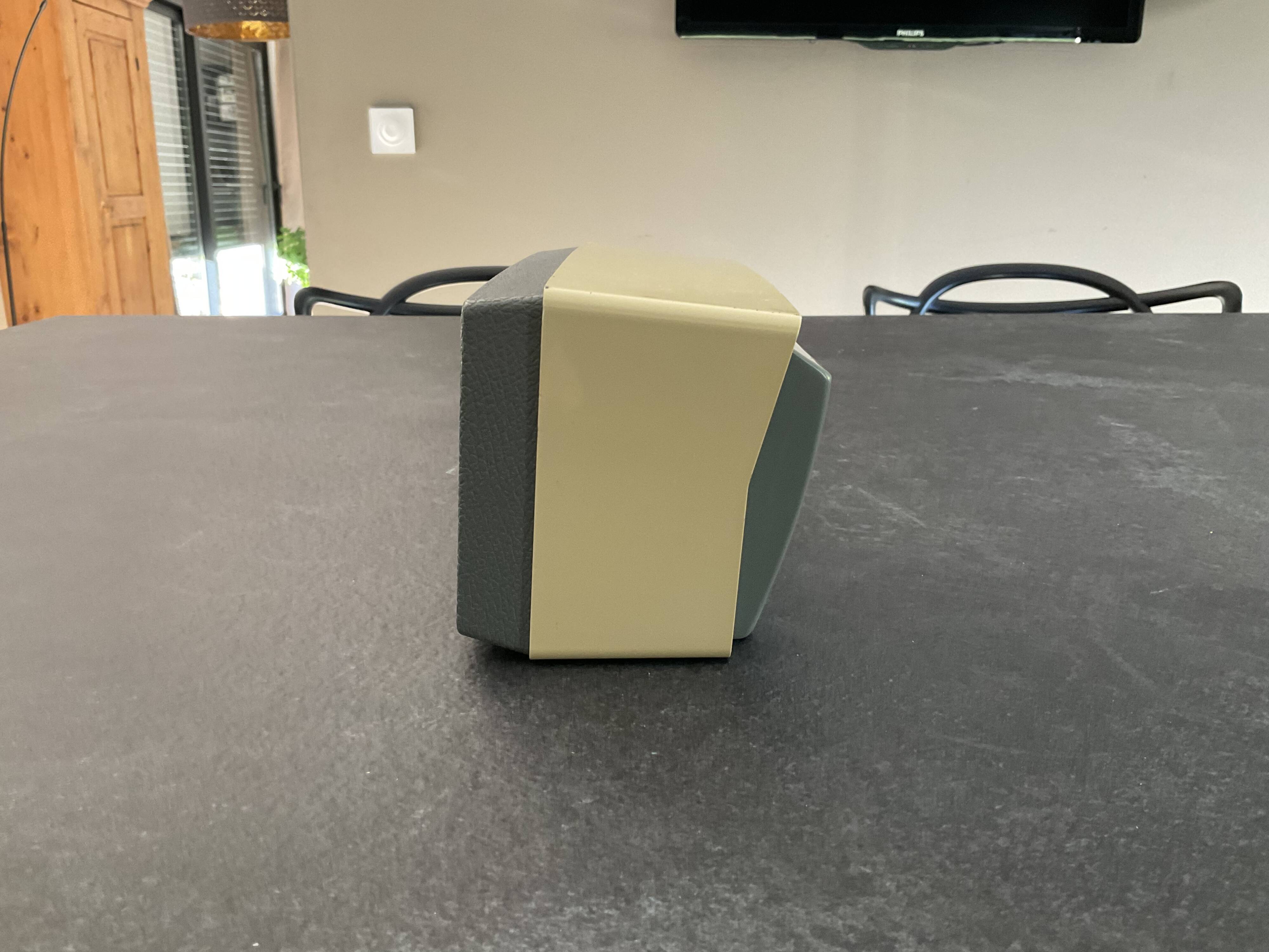 Vintage 70s flash window clock