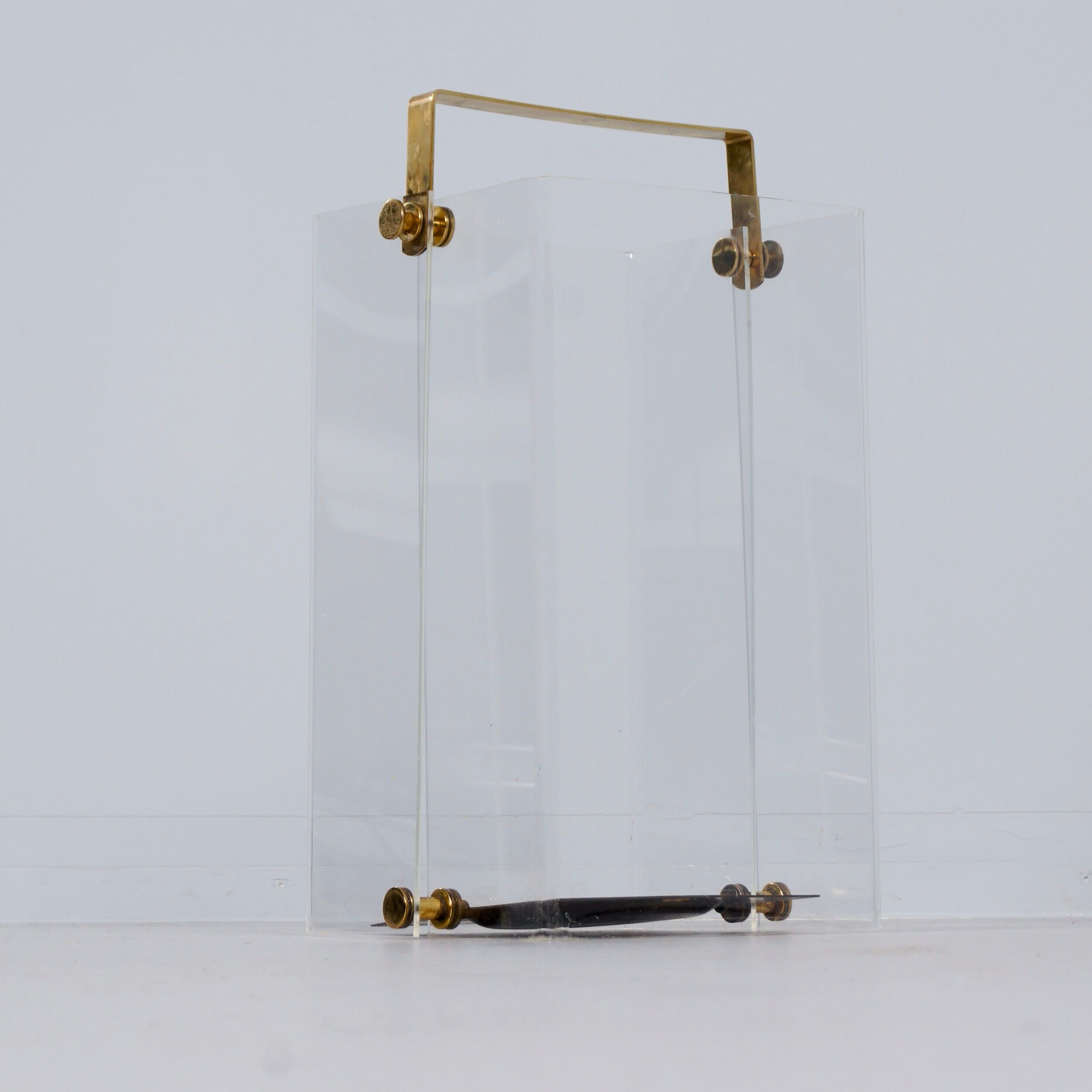 Hollywood Regency umbrella stand in acrylic and brass, 1980s – transparent design