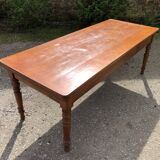 Table de ferme ancienne de style Louis Philippe en cerisier massif avec ses 2 allonges.