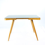 Table basse du milieu du siècle en chêne et verre noir, Tchécoslovaquie des années 1960