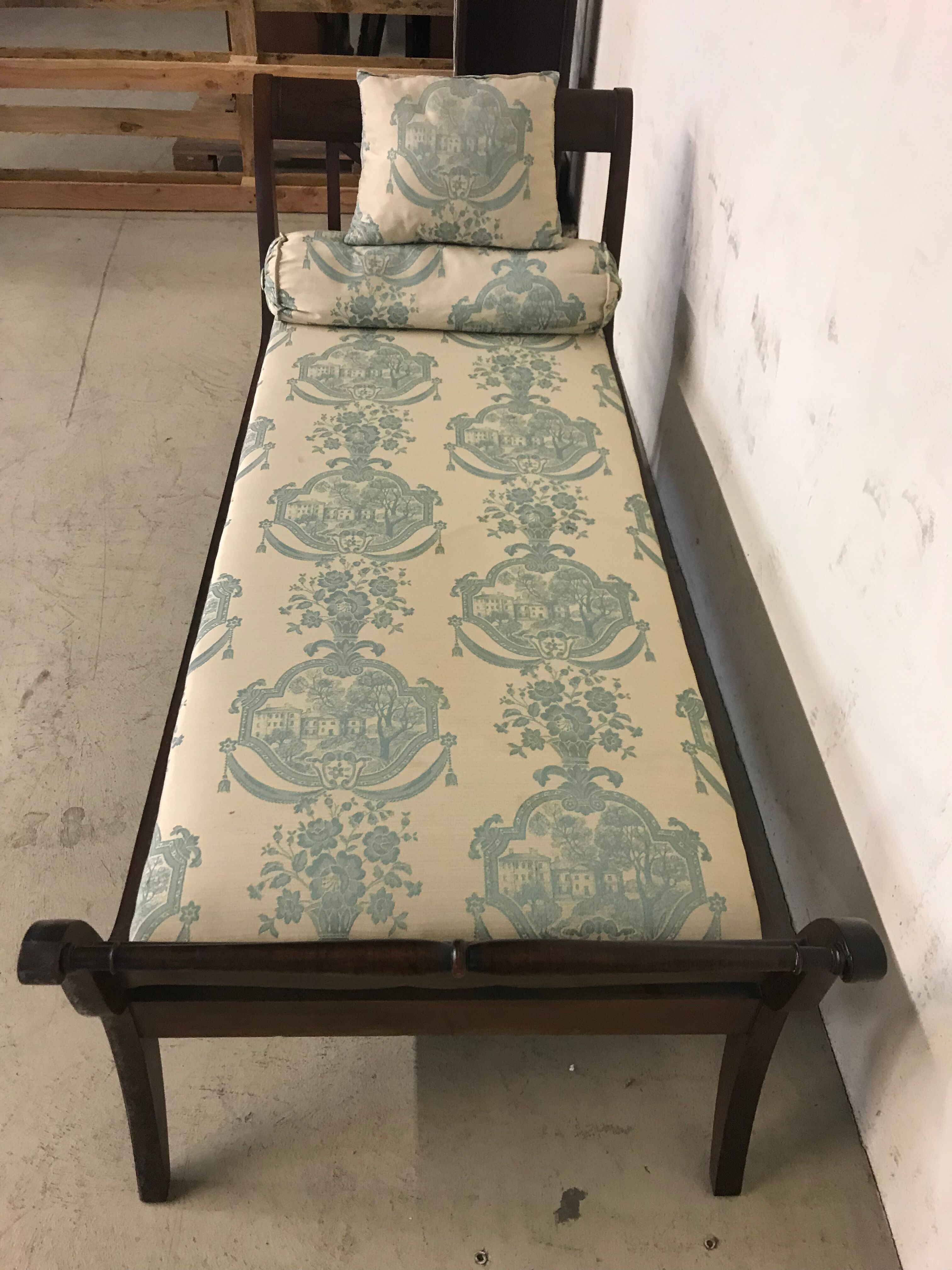 Meridian mahogany Board