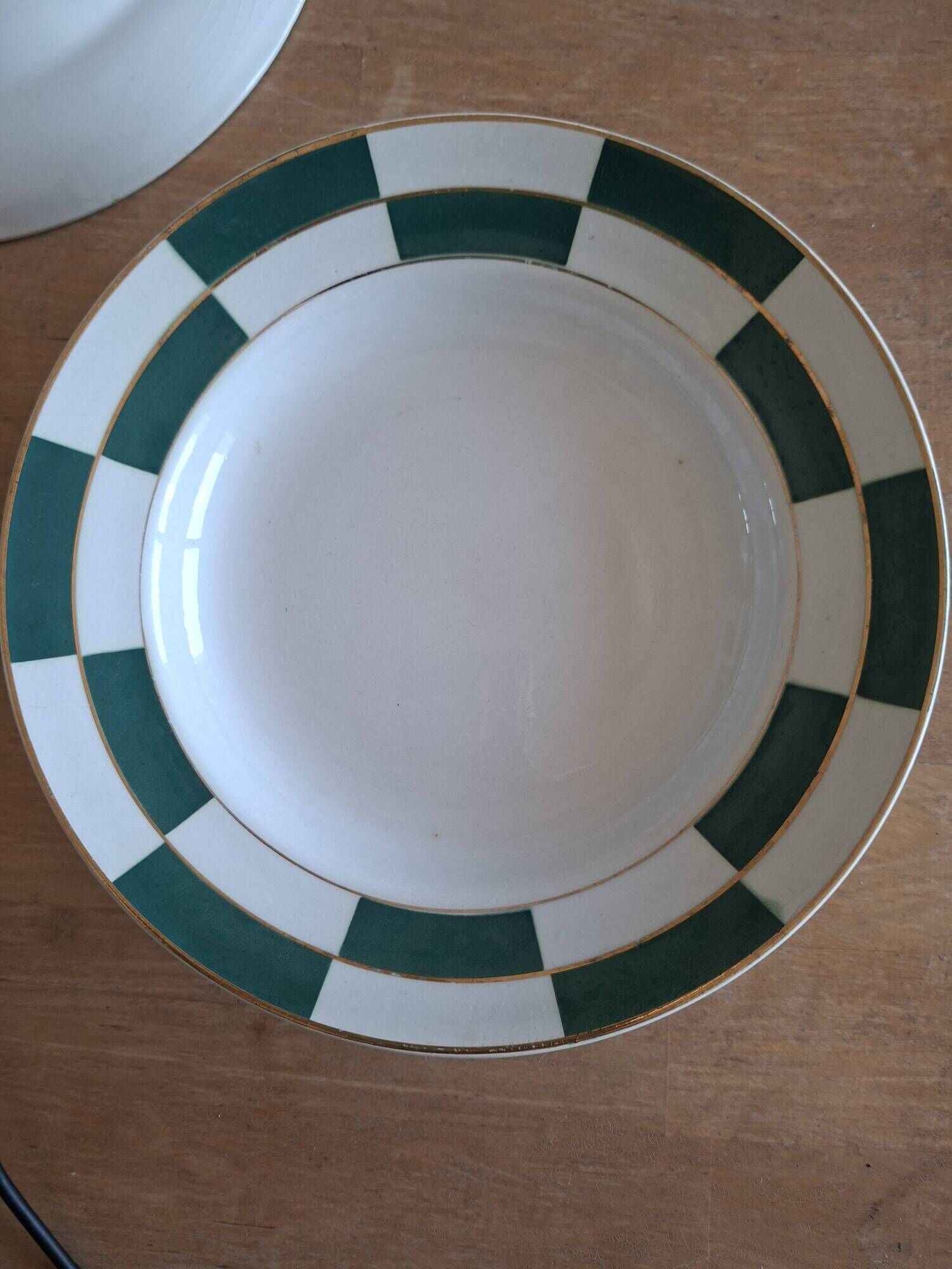 Assiettes Luneville damier ver et blanc 1910-1930