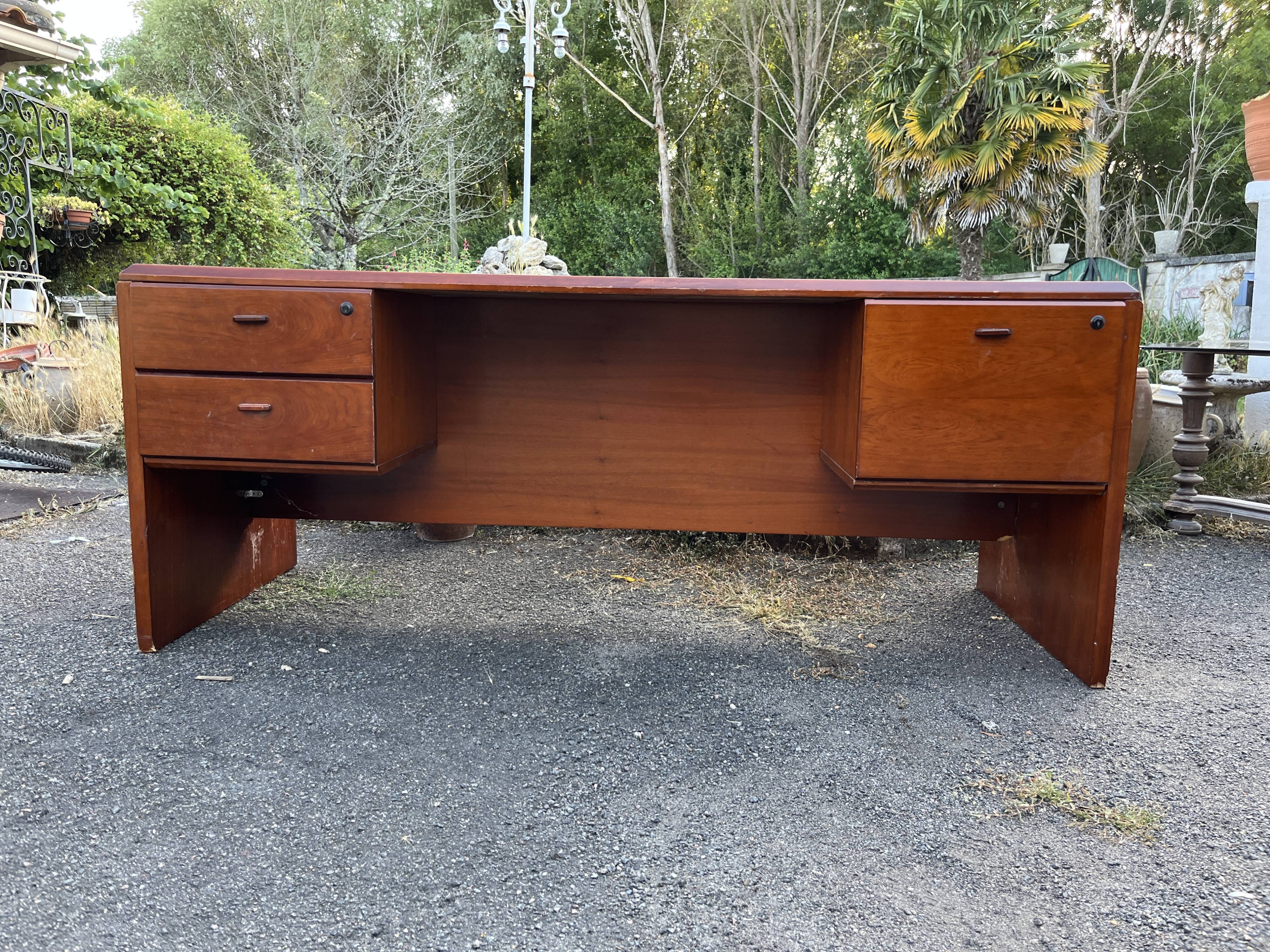 Large Vintage Modernist Desk – 1950s/1970s
