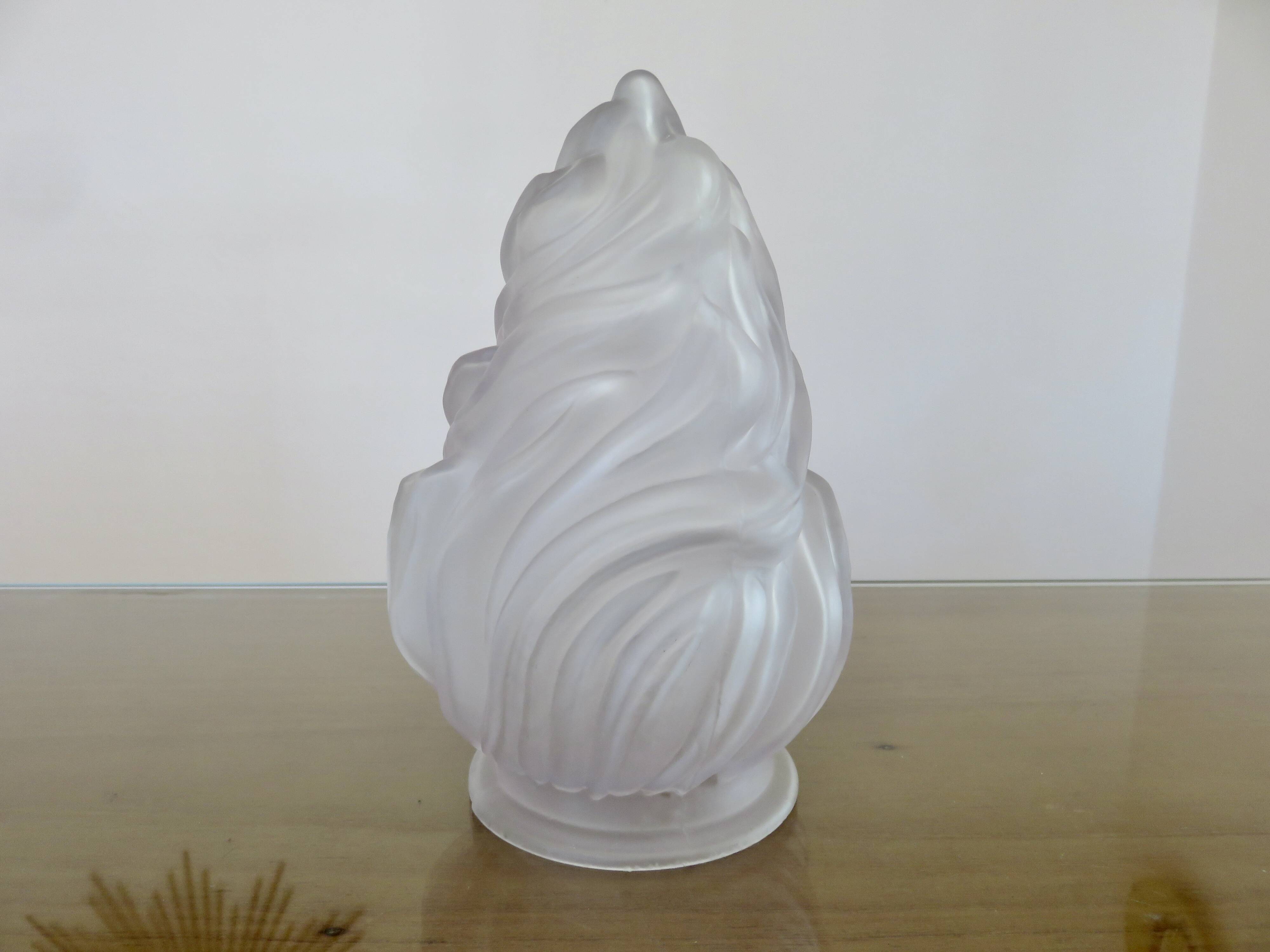 Antique "flame" tulip in frosted glass paste, art deco, 1930s-40s