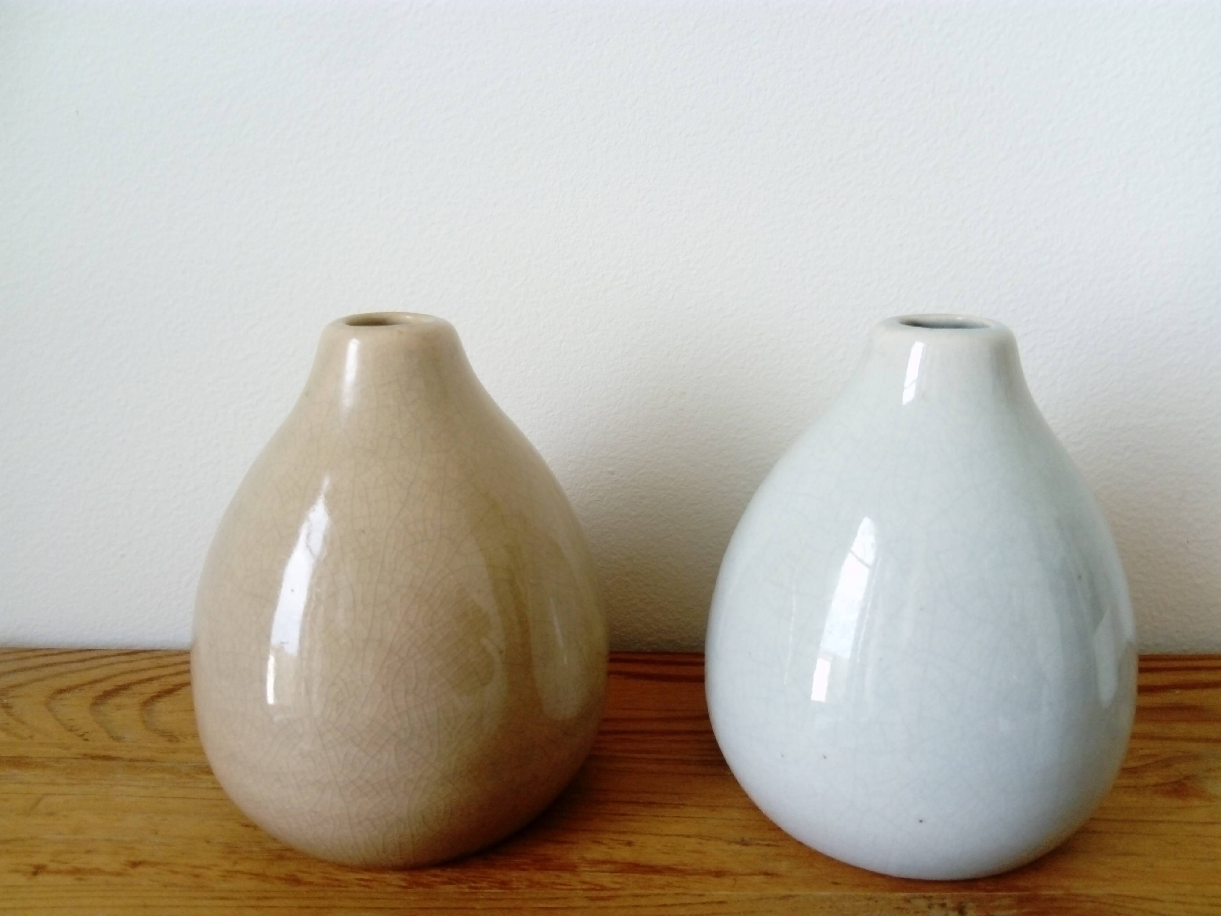 beige vase in finely cracked glazed ceramic