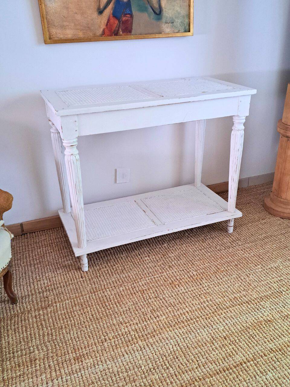 Console table in wood and white rattan