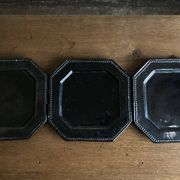 Set de 3 assiettes terre vernissée octogonales perles Biot 1950