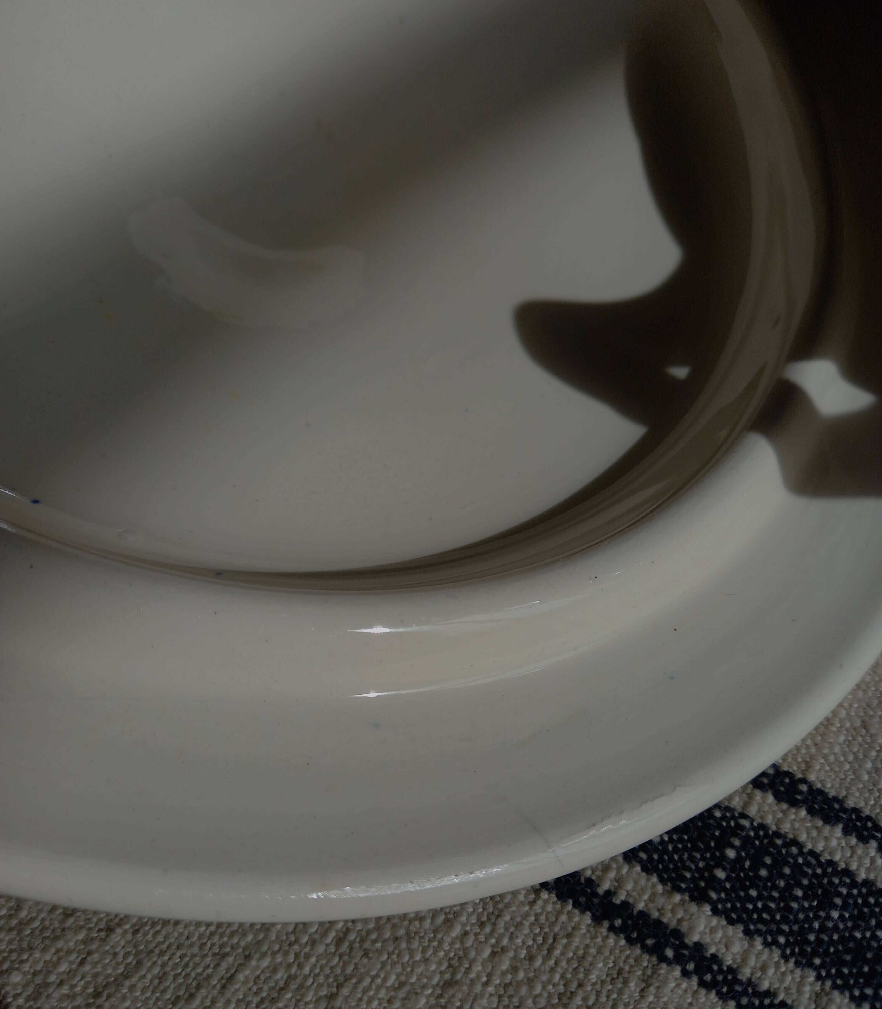 Ironstone soup tureen Longchamp "René"