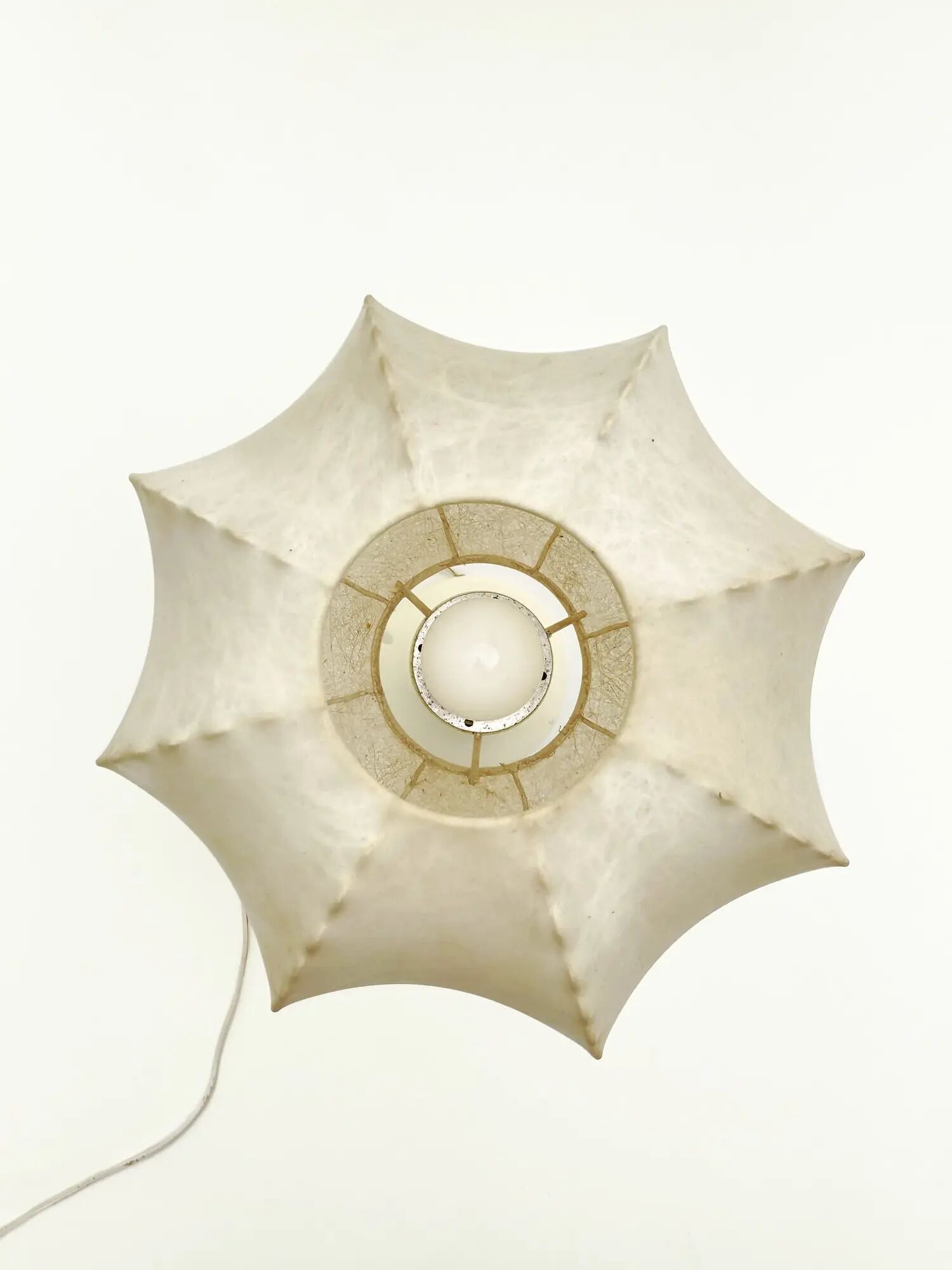 Cocoon lamp