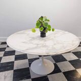 Tulip table Knoll Saarinen 1960 white marble