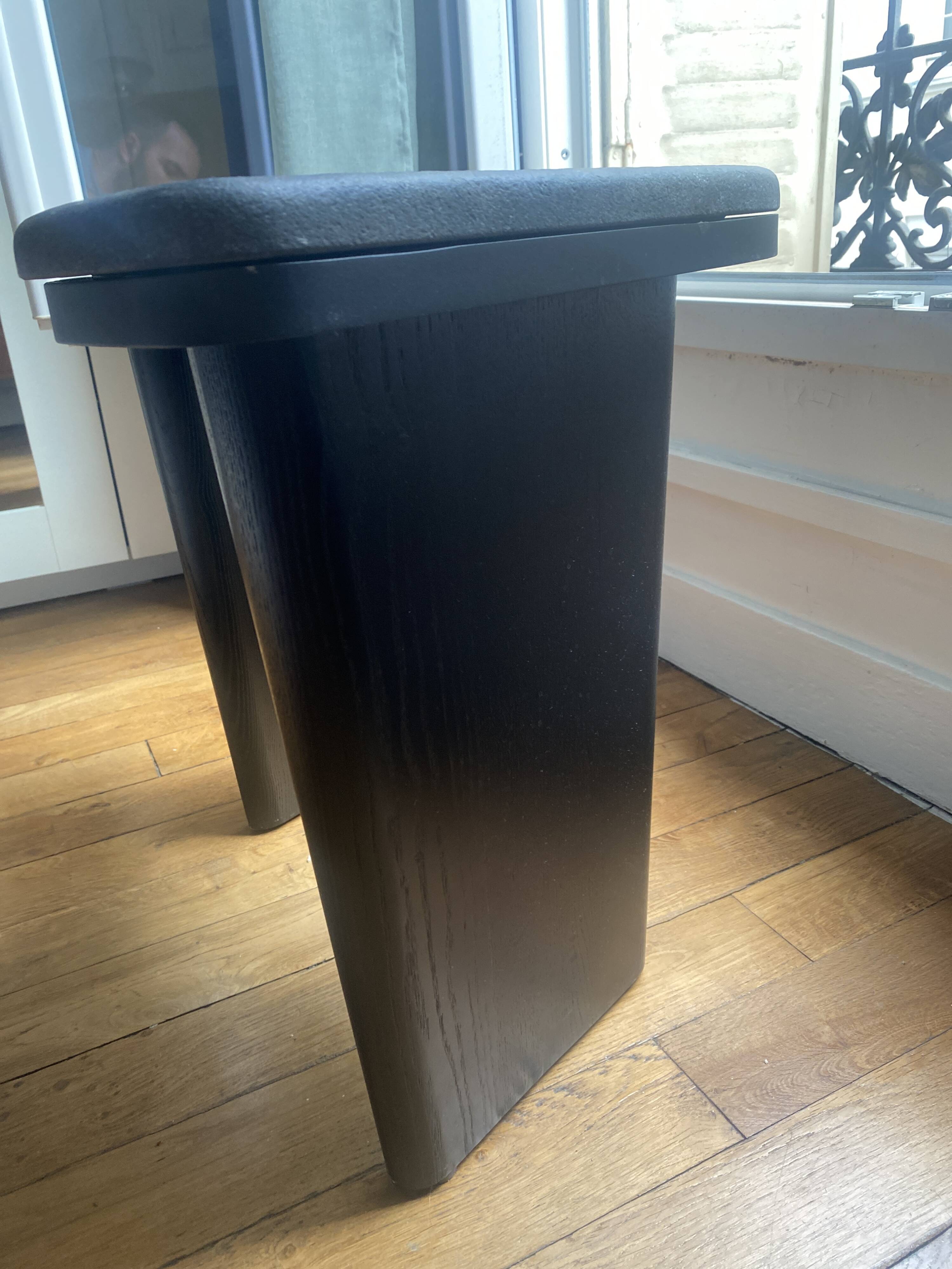 Coffee table / Bedside table