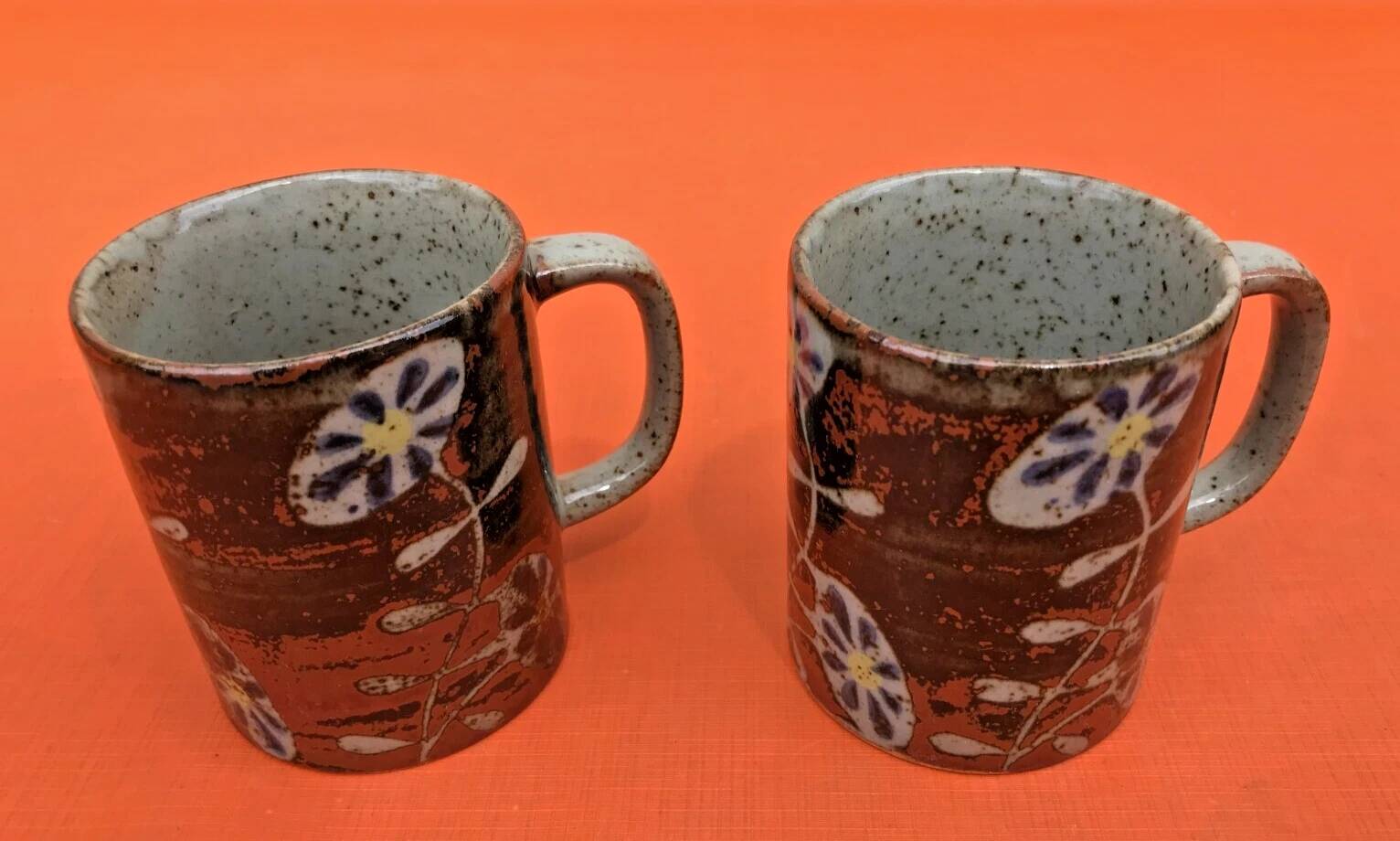 2 Cups / Mugs Glazed ceramic Floral decoration