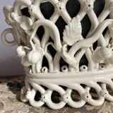 Lattice planter in Langeais earthenware with a zinc tray.