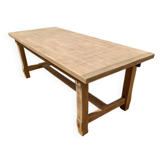 Farm table