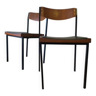 Paire de chaises empilables en teck et fer, années 1960