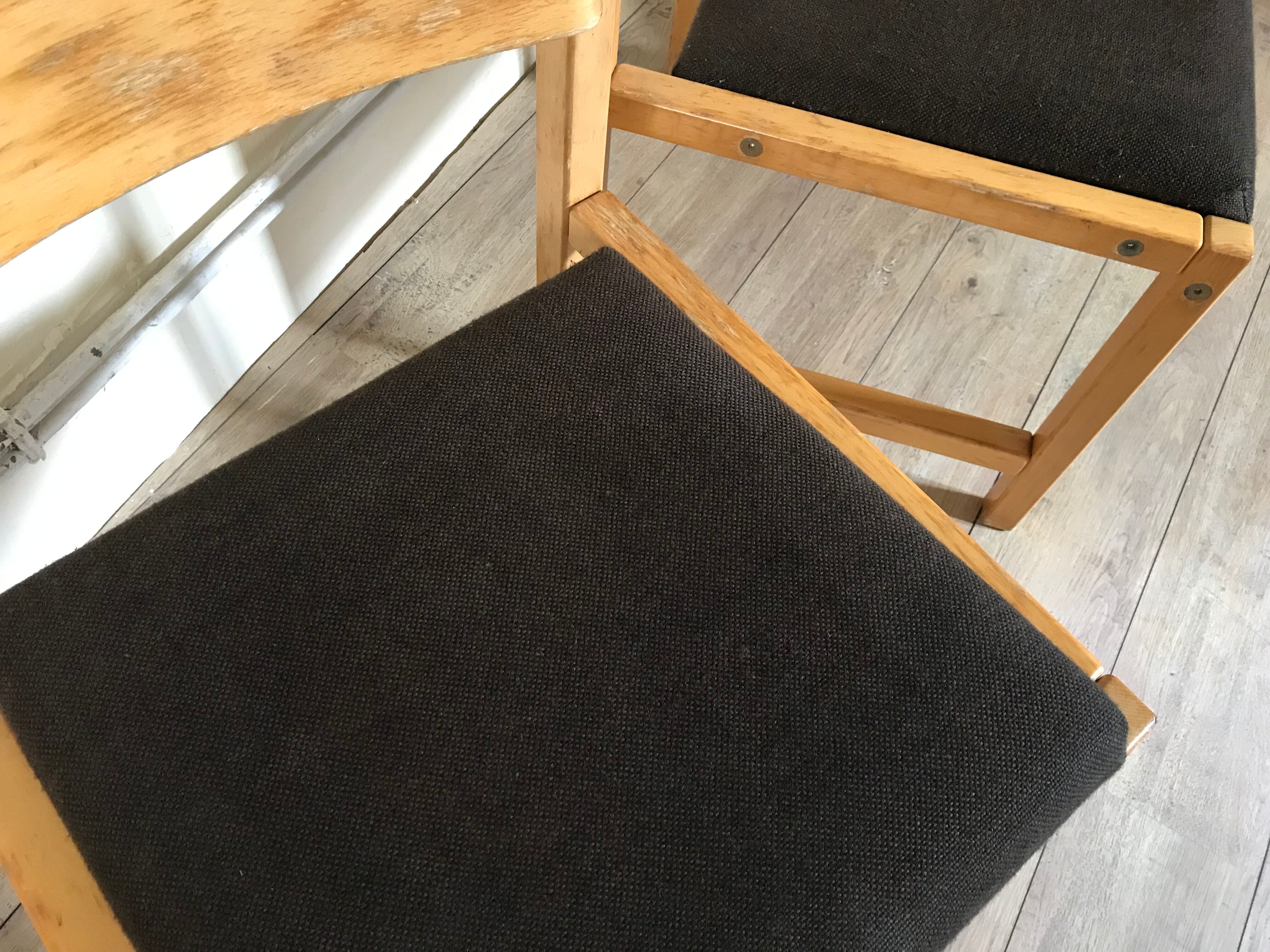 Set of 4 vintage chairs 1980's in beech, thermoformed on the back