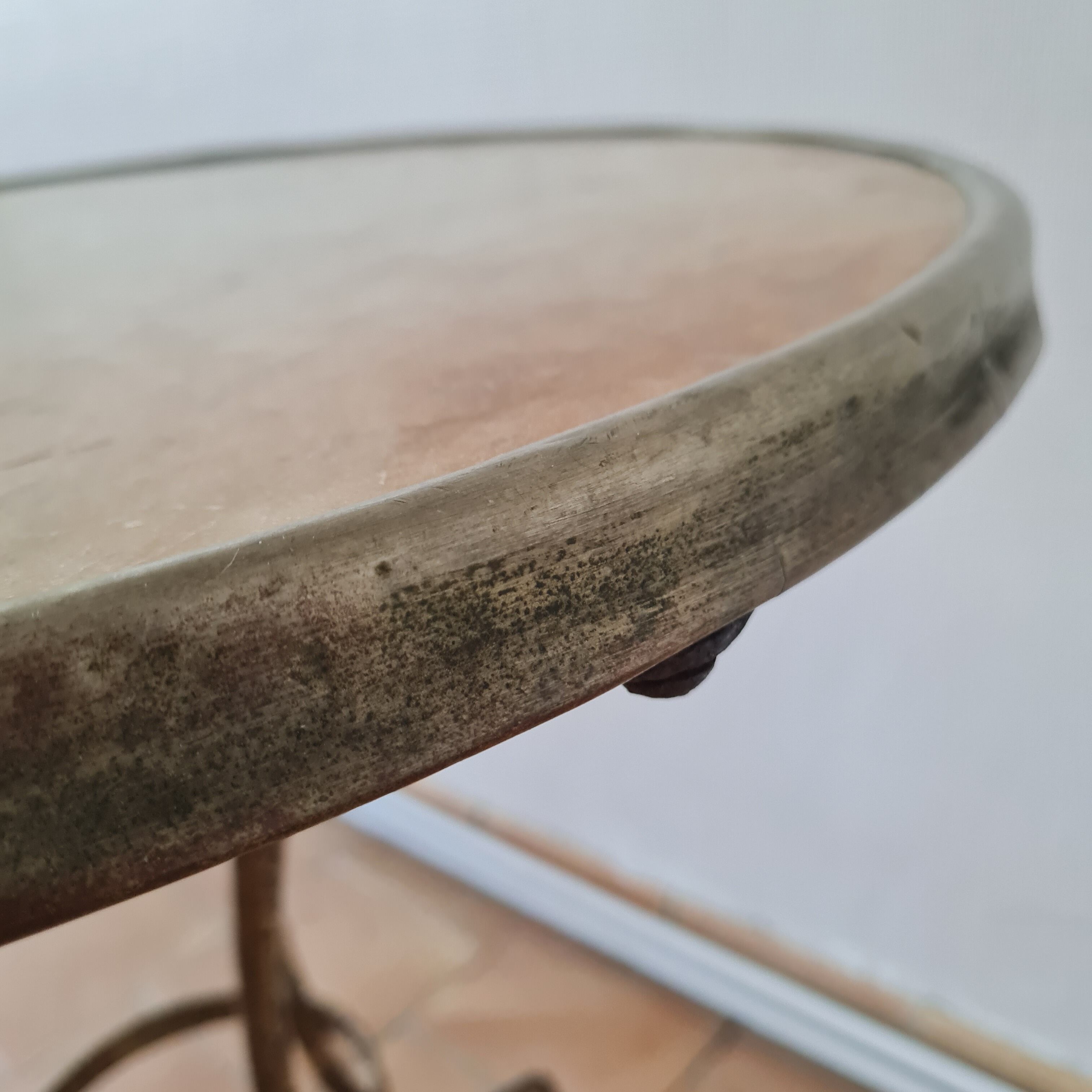 Bistro Gueridon 1920