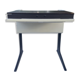 Adjustable desk