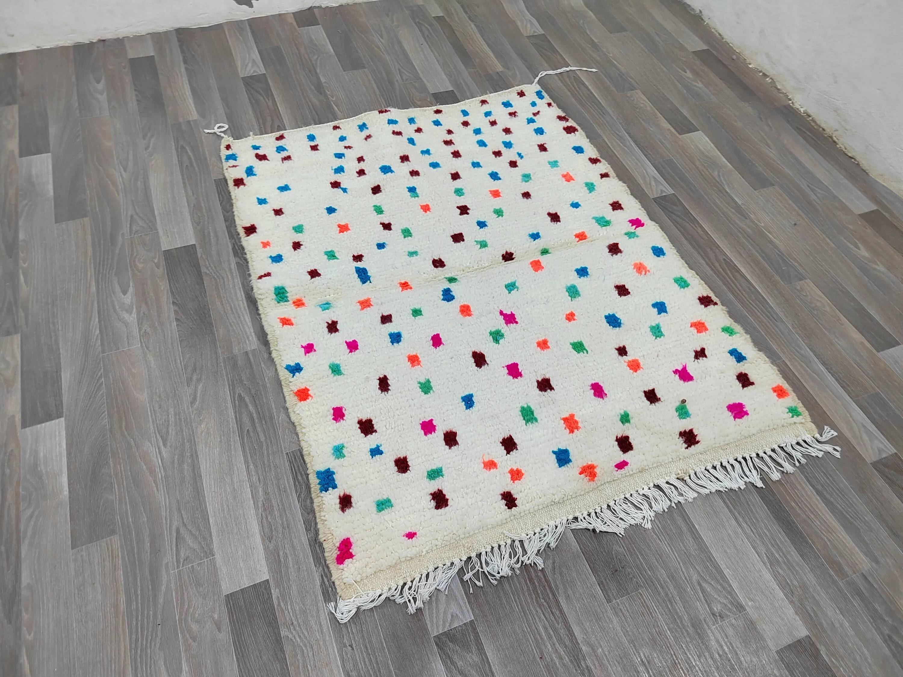 Traditional wool rug Morocco 2.5 x 1.5 m