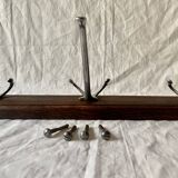 Vintage wall-mounted coat rack in solid wood - 3 cast aluminum hooks