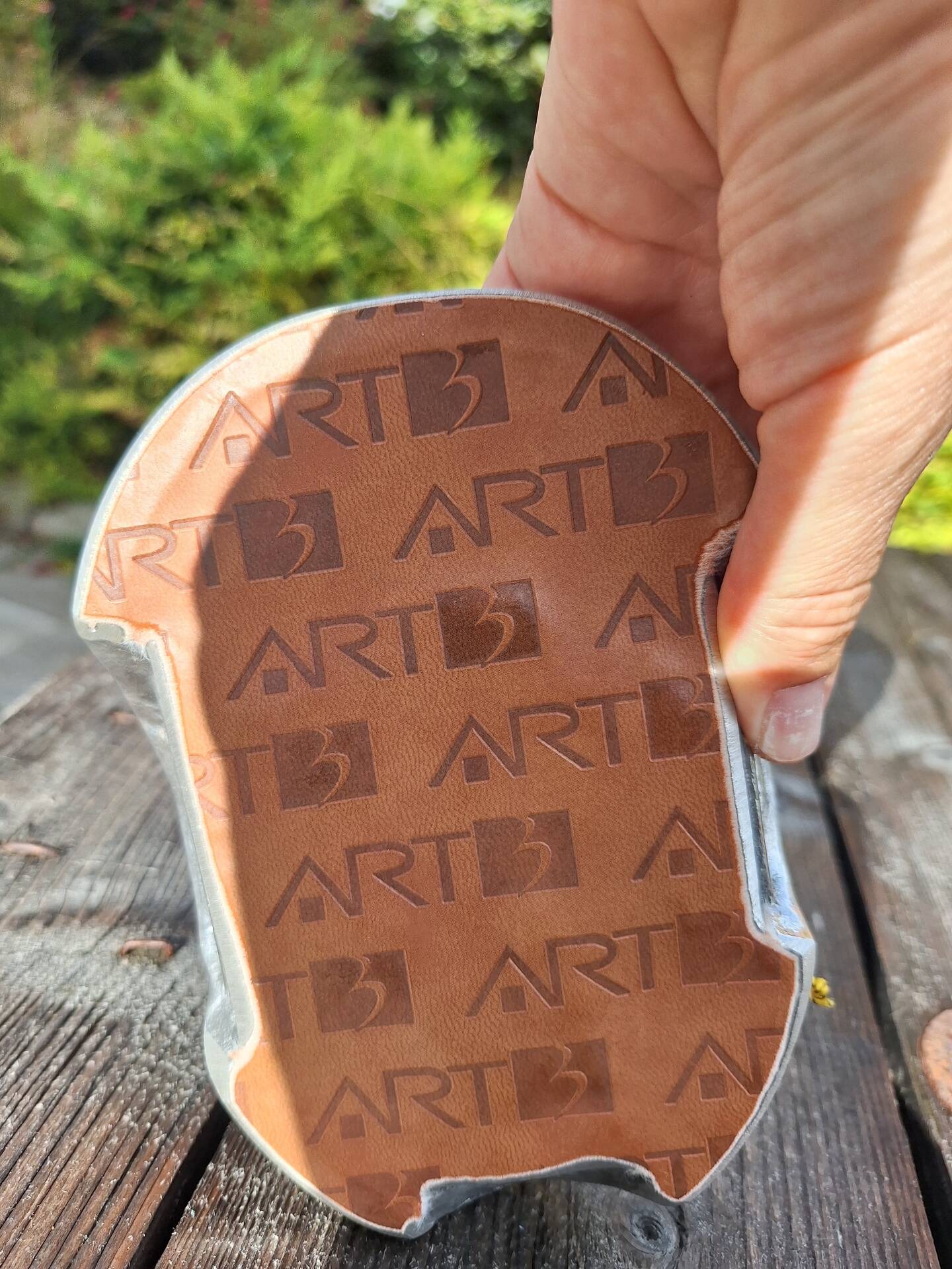 Cendrier brutaliste Art3