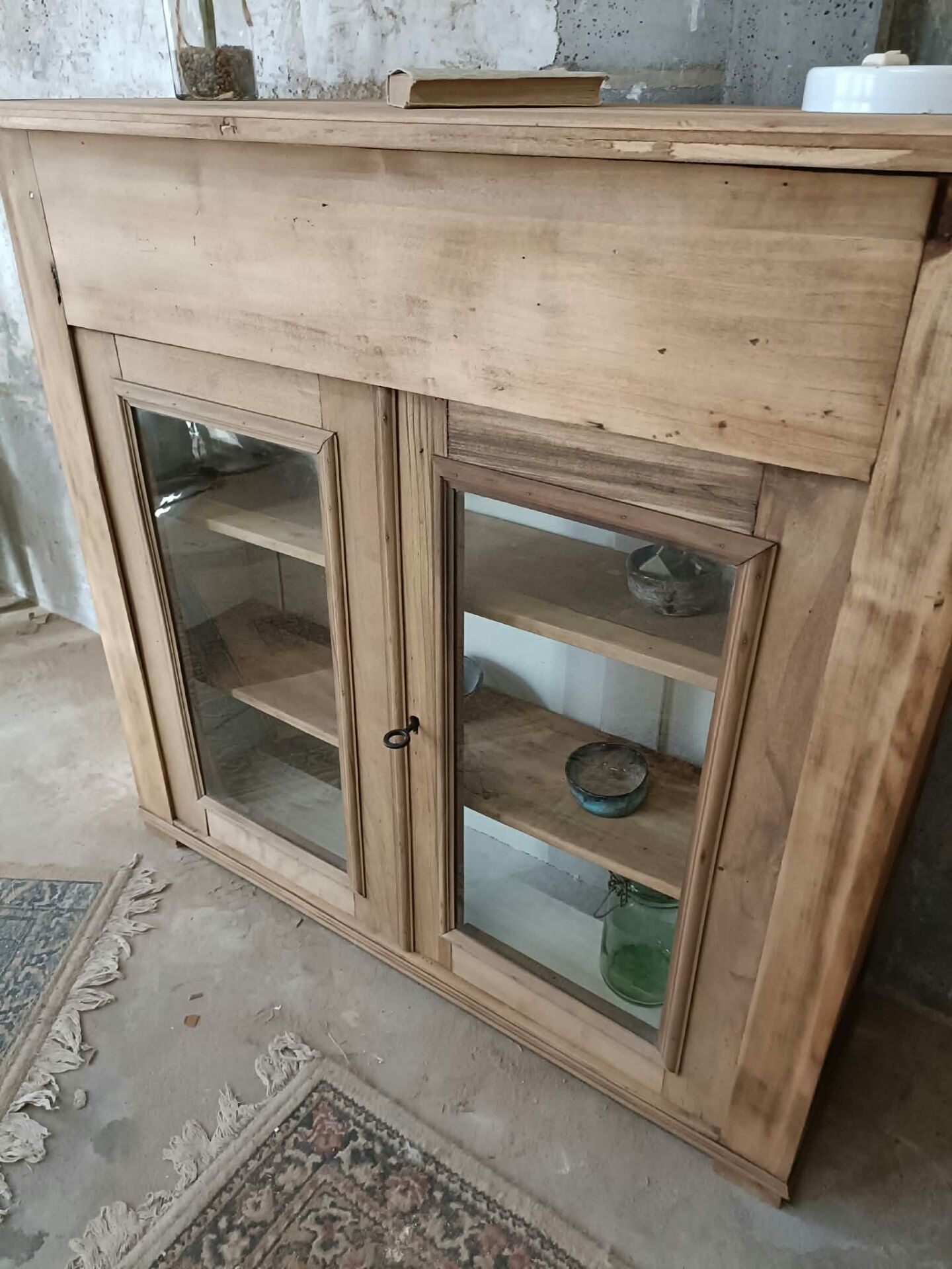 Display cabinet