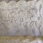 Nappe de cérémonie en organza blanc