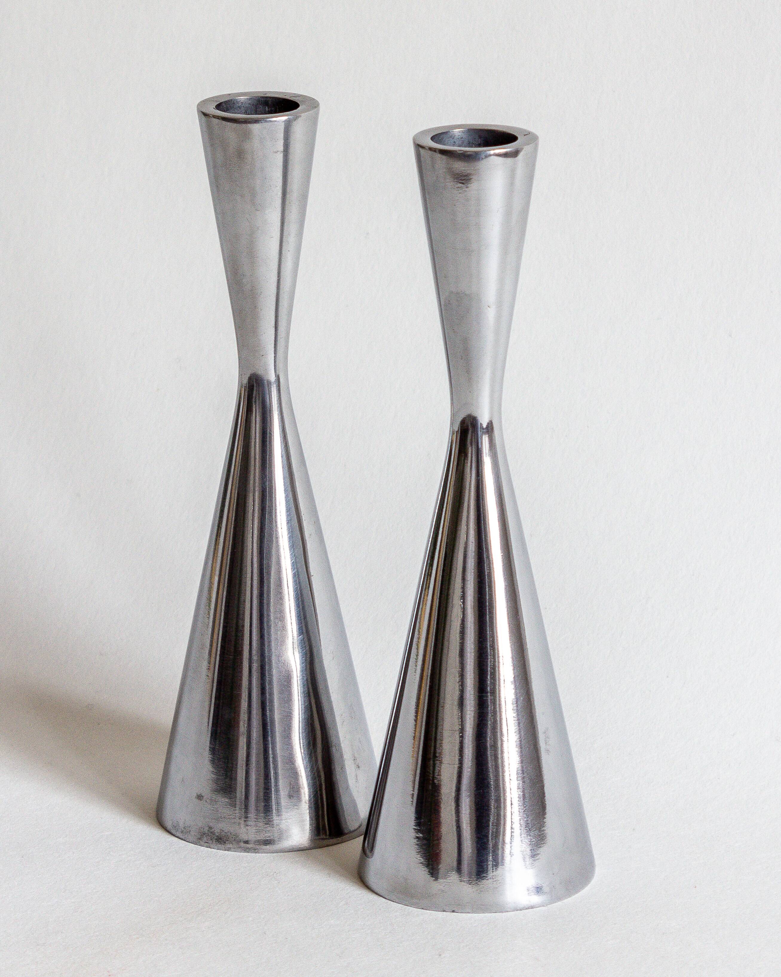 Duo of diabolo candlesticks in cast aluminum, Erika Pekkari for Ikea, 2000s