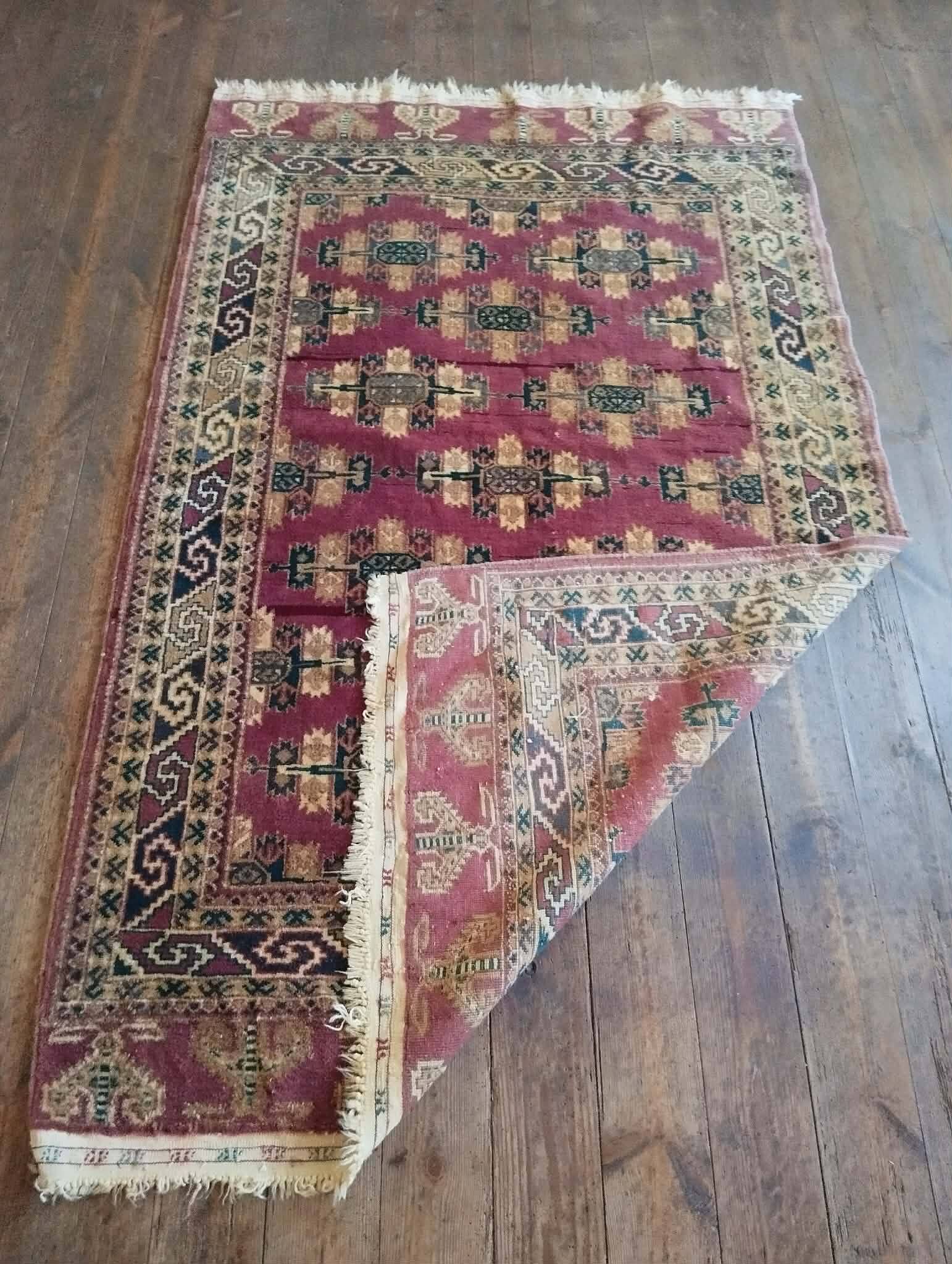 Handmade Turkmen Bukhara carpet 172x110cm