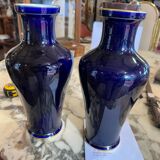 Paire de vases en bleu de Sèvres