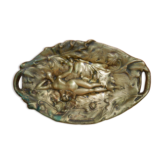 Coupe en bronze de la fin du XIXème représentant une femme nue