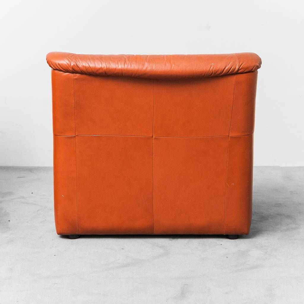 COPPIA DI POLTRONE VINTAGE IN PELLE ARANCIO ANNI ’70 MODERNARIATO