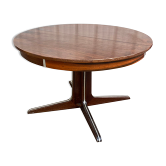 Baumann teak round table