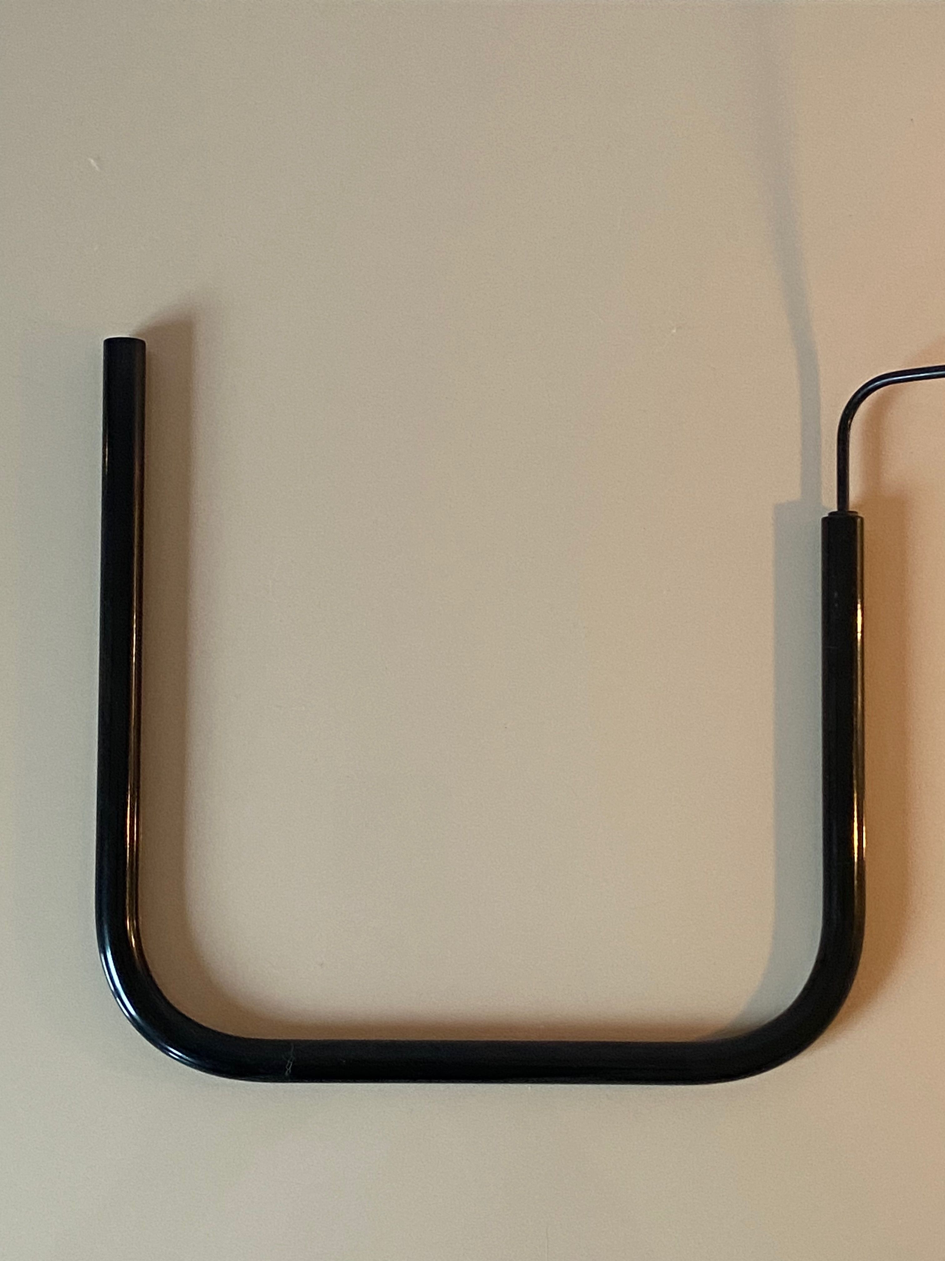 Vico Magistreti table lamp Slalom Design 1980 by Oluce Made in Italy