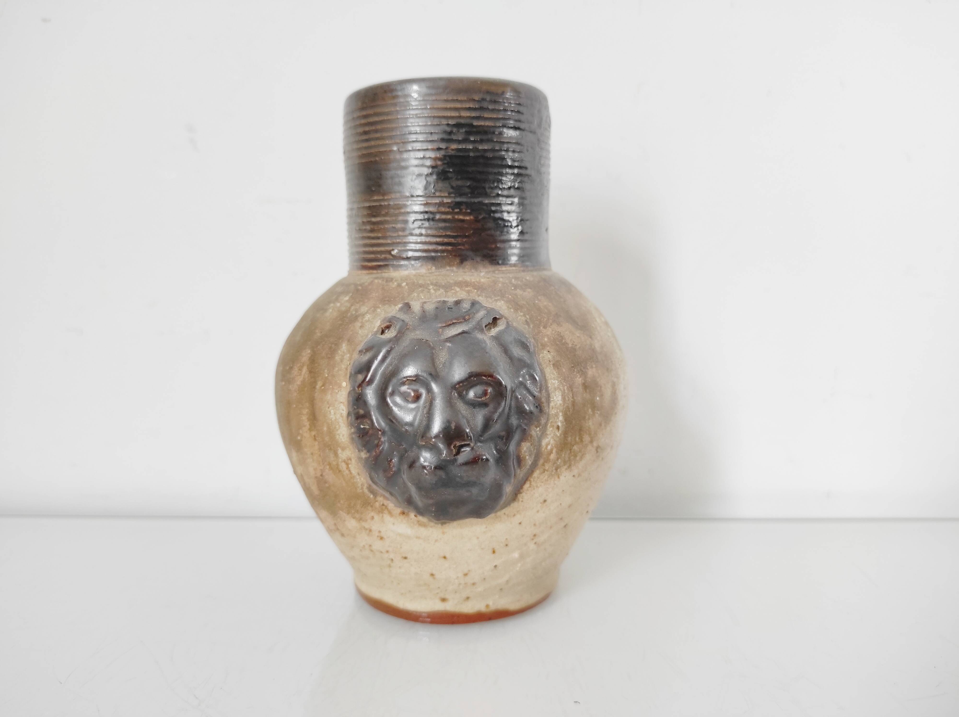 Small vase with lion heads Armogrès