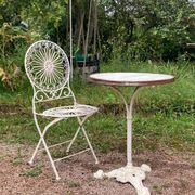 Foldable medallion garden chair from the 20th century in wrought iron with Heart motifs