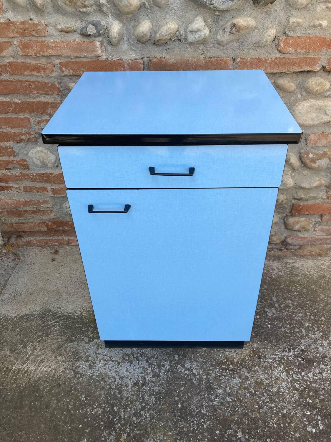 Formica base cabinet
