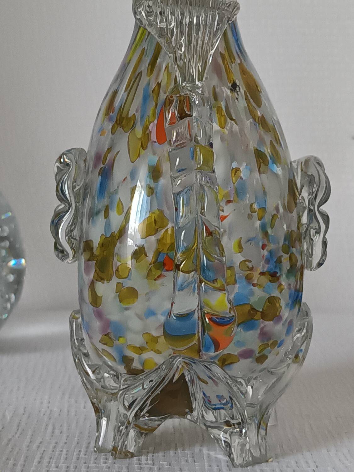 Vase d'art marmoréen vintage