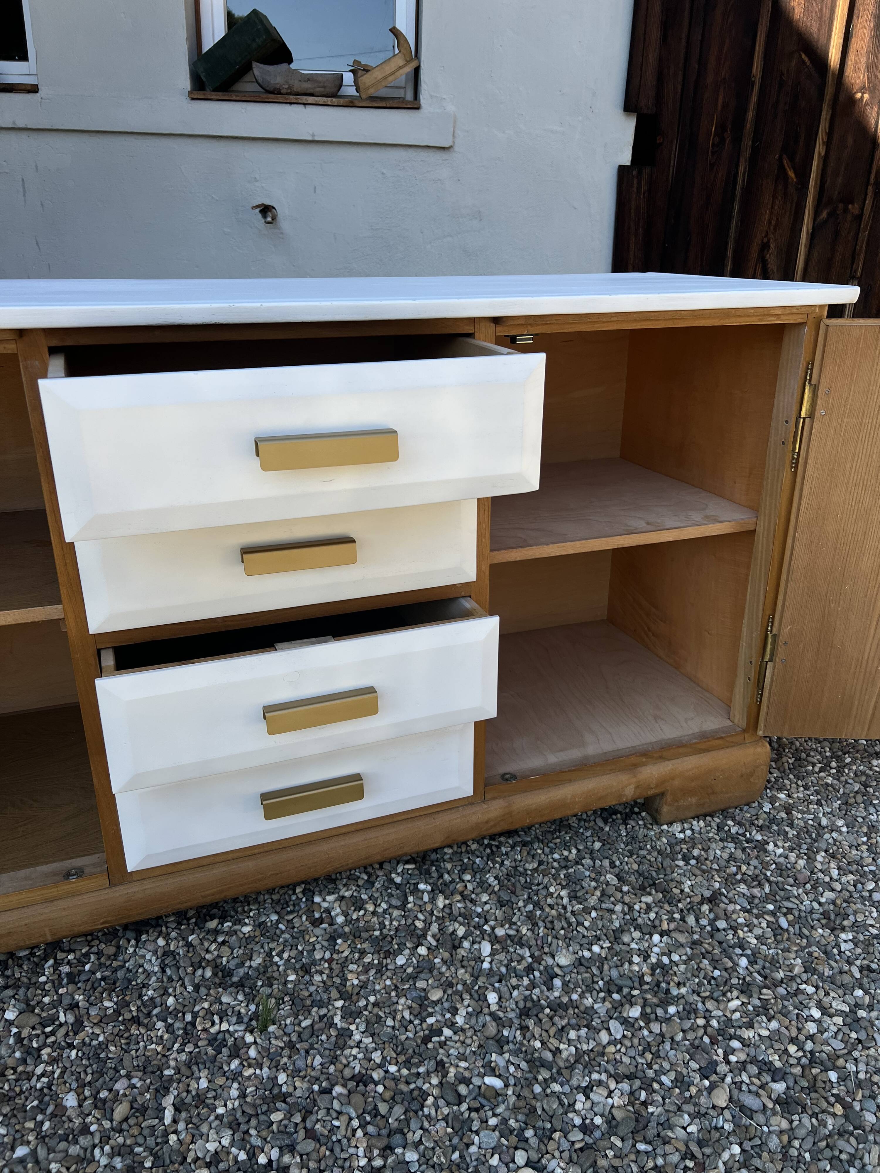 Wooden chest of drawers